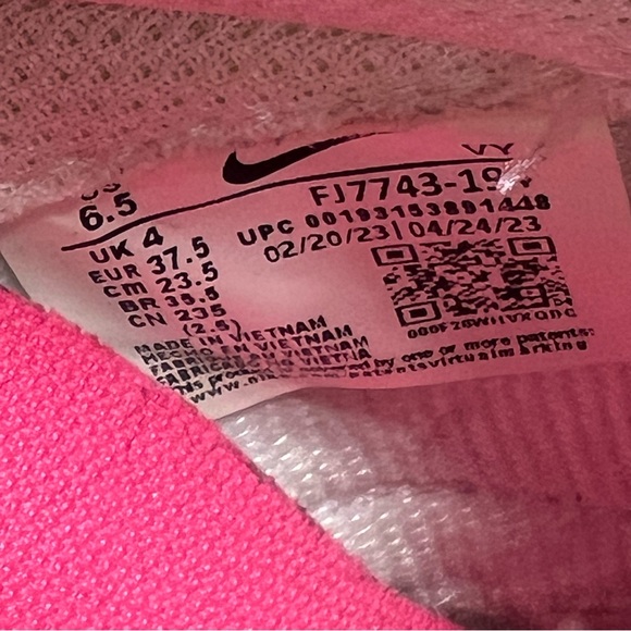 Nike Kids Blue and White Sneakers - Picture 8 of 8